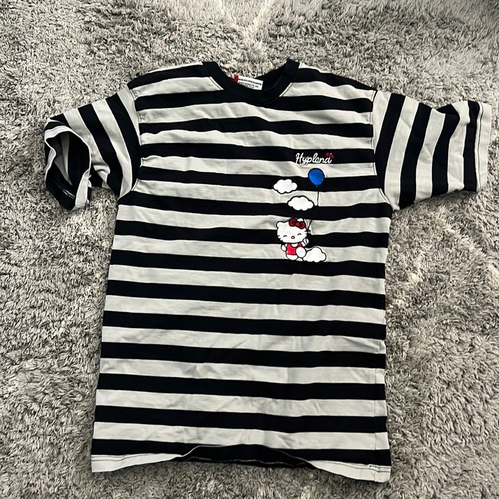 hello kitty x hypland shirt